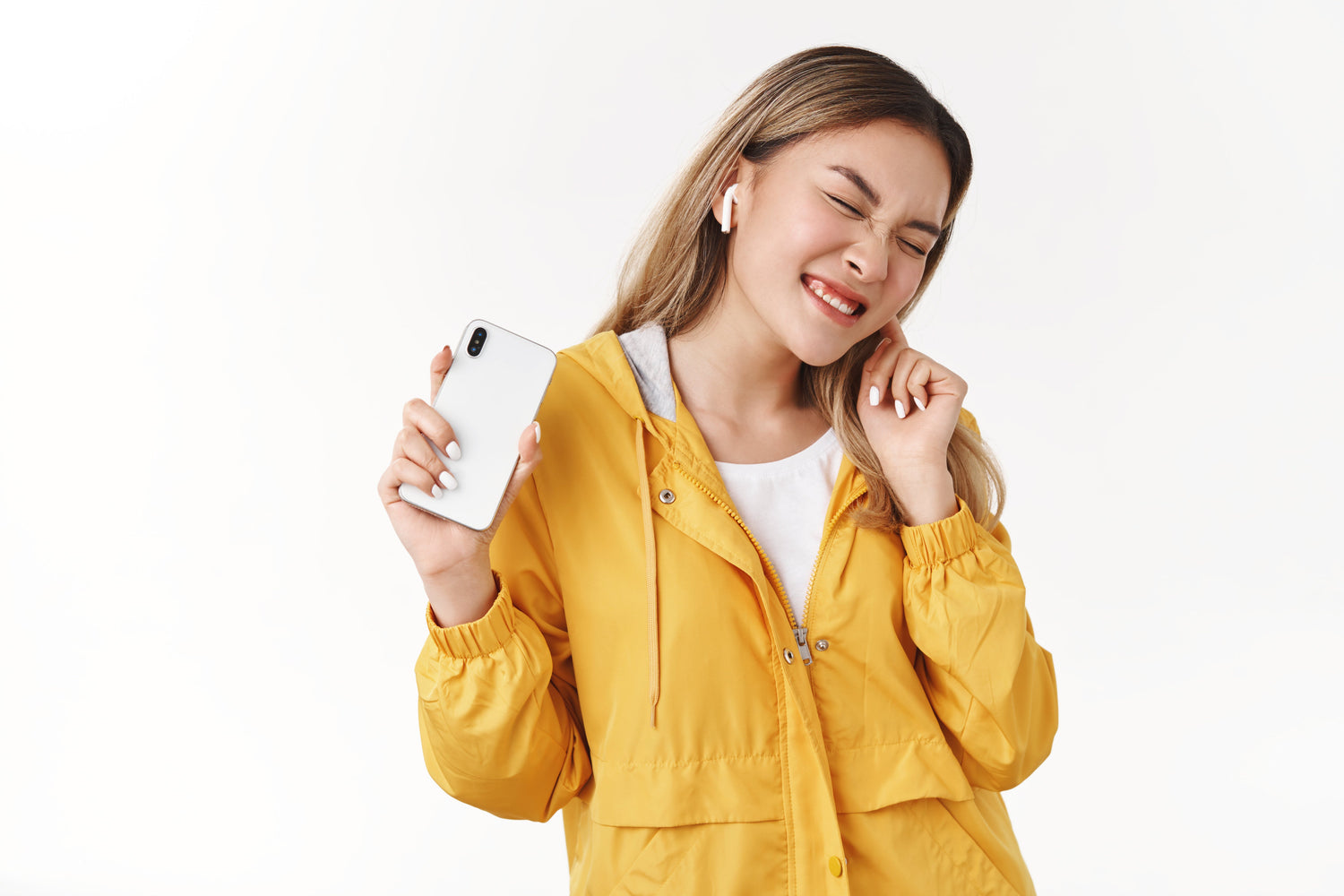 Earbuds & Headphones